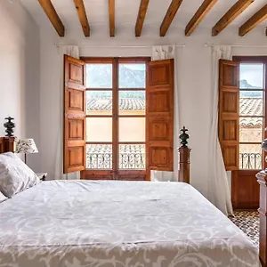https://hermosa-villa-tradicional-centrica-con-piscina-y-parquing.balearic-islands.net