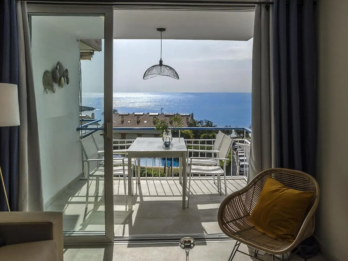 Sitges Spaces Sea View Paradise- 2 Bedrooms, 2 Bathrooms, Terrace, Amazing Sea Views Apartment